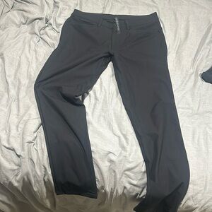 Black lululemon ABC slim 33x32